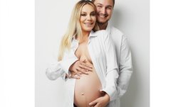 Вяра Атова и Нанси Карабойчева станаха майки