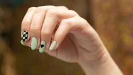 Цвят шамфъстък в маникюра (+Снимки) 