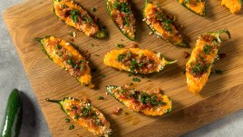 Пълнени люти чушки 