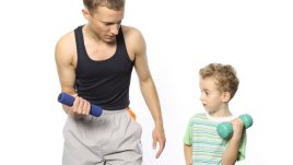 Опасно ли е тийнейджърите да взимат протеинови добавки?