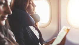 Етикет в самолета: 10 правила, които да спазвате при летене 