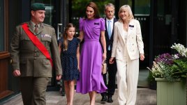 Слаба, но усмихната: Кейт Мидълтън се появи на Уимбълдън