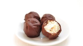 Кокосови топчета с 3 съставки