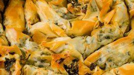 Постна баница със спанак, ориз и подправки 