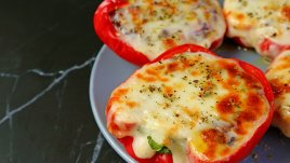 Запечени чушки със сирена