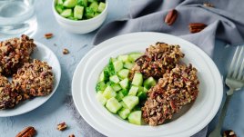 Свинско с коричка от орехи