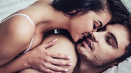 Най-добрата причина да правите секс преди лягане тази вечер 