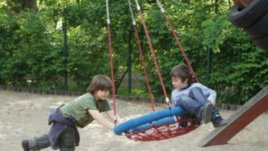 Лавина от критики получи проектът за Закон за детето