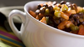 Бразилско задушено с чоризо