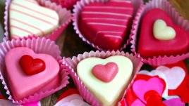 Много вкусни любовни десерти за Свети Валентин