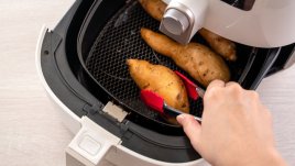 Грешки с еърфрайъра, които правят храната нездравословна 