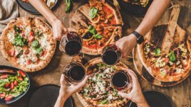 Почини си от готвенето с пица за вечеря