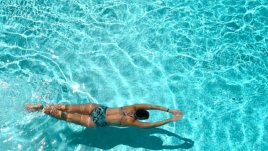 Защо плуването изгражда хармонично развито тяло?