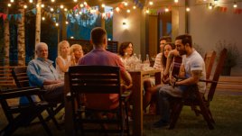 Красиви светлини за лятната градина