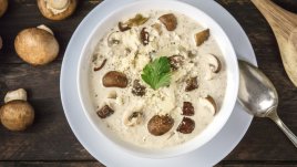 Гъбена супа със синьо сирене 