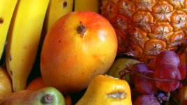 Плодове за хубава кожа и коса