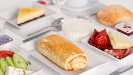 4-степенно меню в бизнес класа на борда на „България Еър“ от 1 ноември