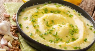 Скордаля с картофи – гръцка разядка за Никулден