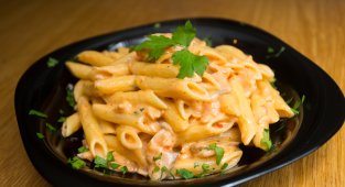 Кремообразна паста penne с шунка