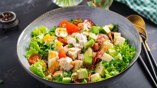 2 рецепти за диетична салата в офиса