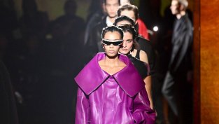 Balenciaga за есен/зима 2026-2027: Кожа, коприна и контраст в цветовете (+Снимки)