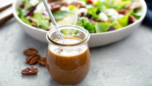 Гръцки дресинг за салата