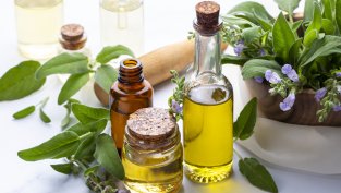 Тайните на ароматерапията: масла за спокойни менструални дни