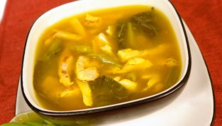 Протеинова пилешка супа с лимон