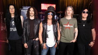 Slash ft. Myles Kennedy and The Conspirators с нов албум през февруари 2027 г., а през лятото - с новата си музика на Hills Of Rock в Пловдив
