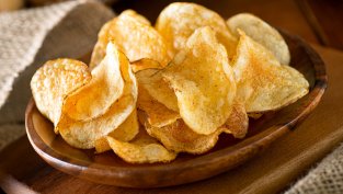 Домашен картофен чипс