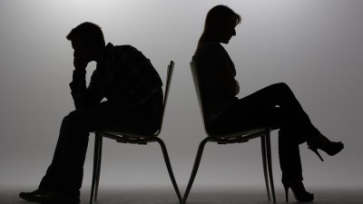 7 признака на емоционално отдалечаване във връзката