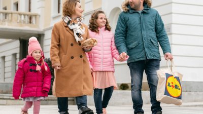 12 български семейства от цялата страна стават посланици на Lidl