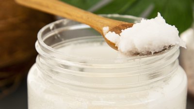 3 домашни рецепти за дълбоко хидратиращо масло за тяло