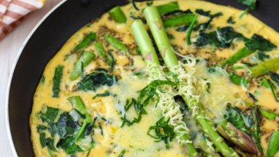 Фритата с праз, аспержи и рикота