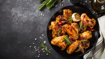 Рецепта за гриловани пилешки крилца с вкусна марината