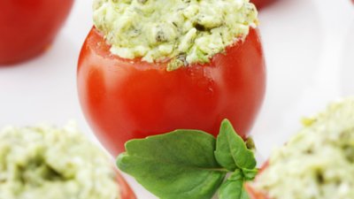 Пълнени чери домати с крема сирене