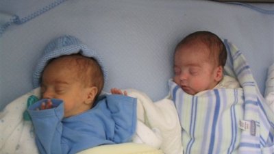 „Близнаци в беда“