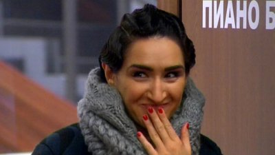 Стенли написа песен специално за Сантра