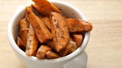 Печени сладки картофи с мед и джинджифил 