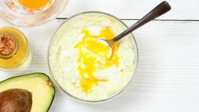 Подхранващи маски за коса само с два продукта