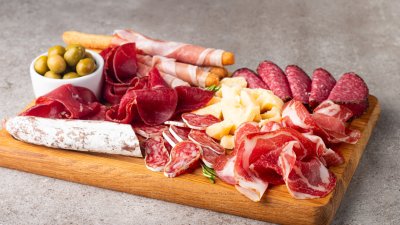  5 перфектни мезета за Трифон Зарезан