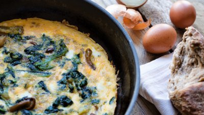 Омлет с гъби, спанак и чушка