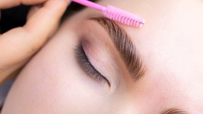 3 маски за ускоряване растежа на веждите