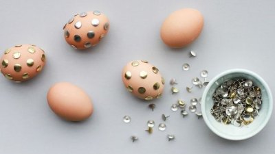 Декорация на великденски яйца с кабарчета