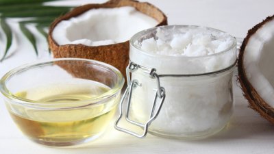 4 причини да ползвате кокосово масло в грижа за ноктите