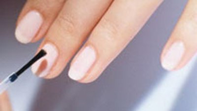 Осем стъпки за ефектен френски маникюр