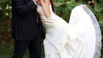 Младоженци от Варна поискаха детски играчки вместо букети за сватбата