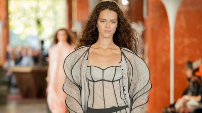 Louis Vuitton покори Париж със своето ревю пролет/лято 2026 (+Снимки)