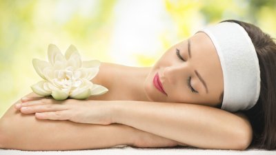 Благословено от Ватикана лечебно масло прави чудеса с кожата 