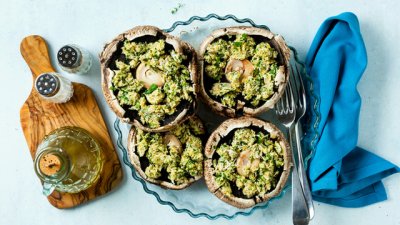 Пълнени гъби с артишок и лук